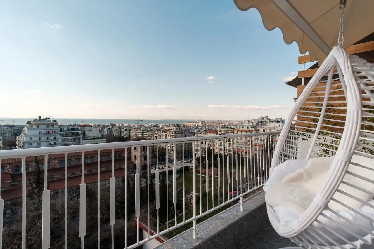 Home Is Thessaloniki Apartment