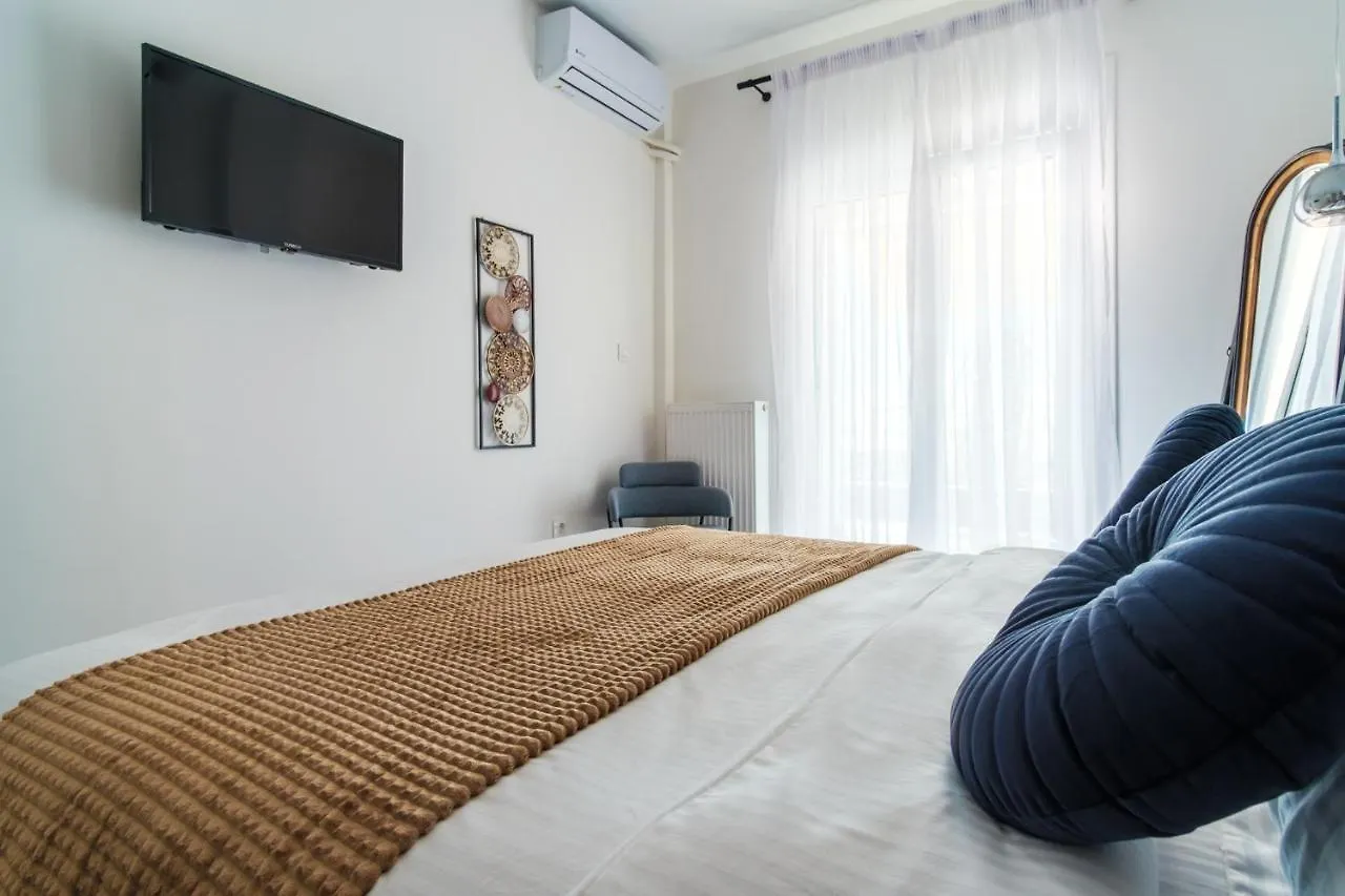 Home Is Thessaloniki Apartment