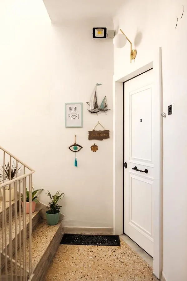Home Is Thessaloniki Apartment