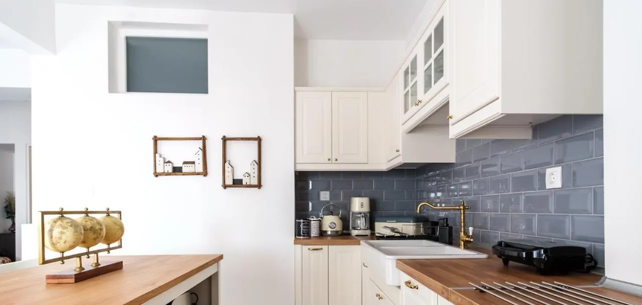 Apartment Home Is Thessaloniki Greece
