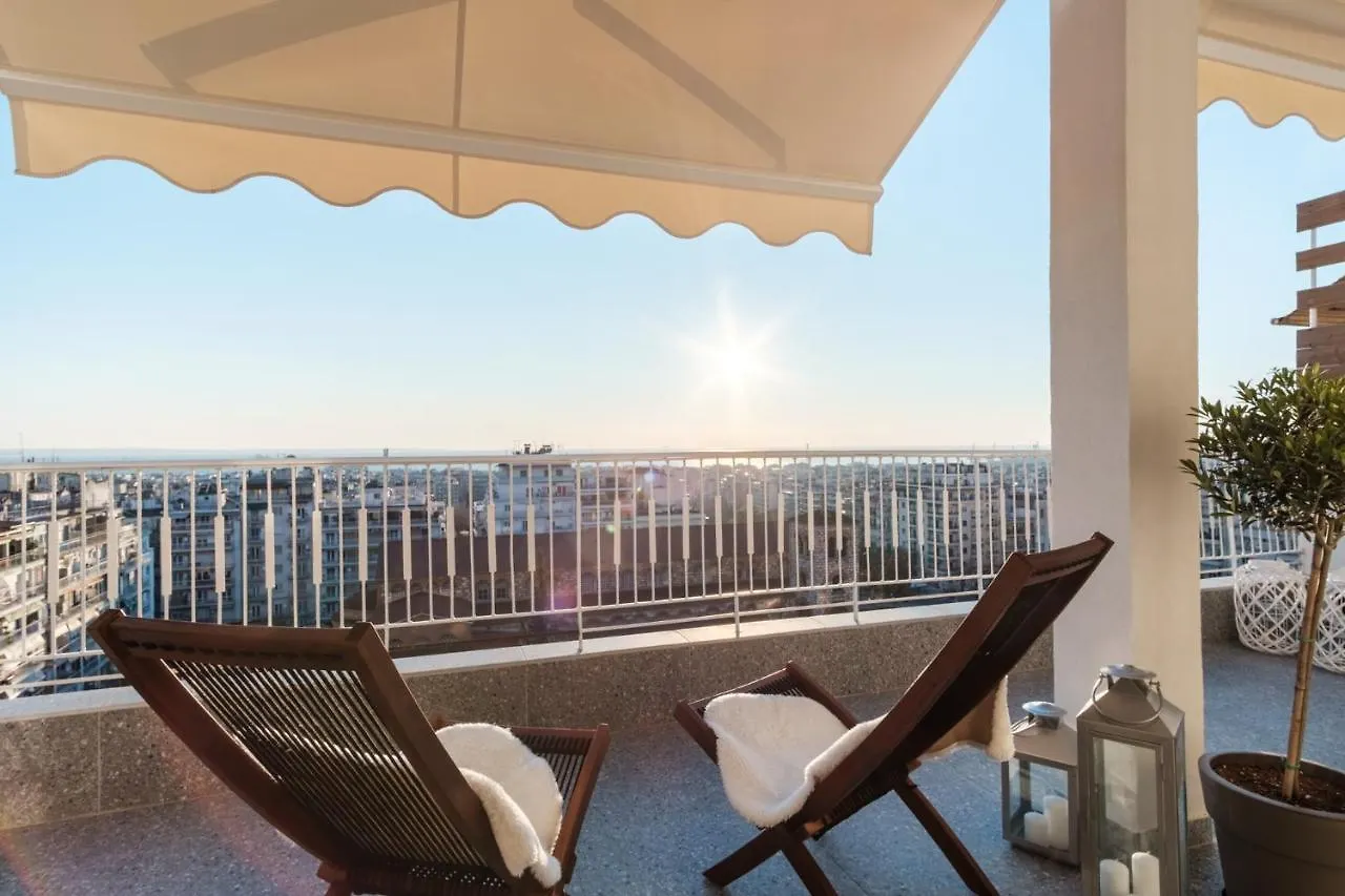Home Is Salonic Apartament
